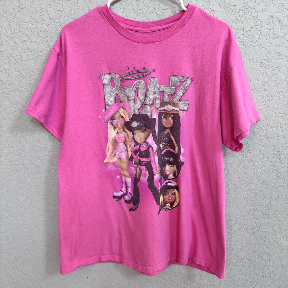 Bratz Y2K graphic t-shirt  Size Large